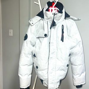 Nice winter jacket size L and can wear in -30 to -40